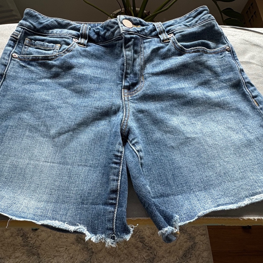 6” Jean shorts